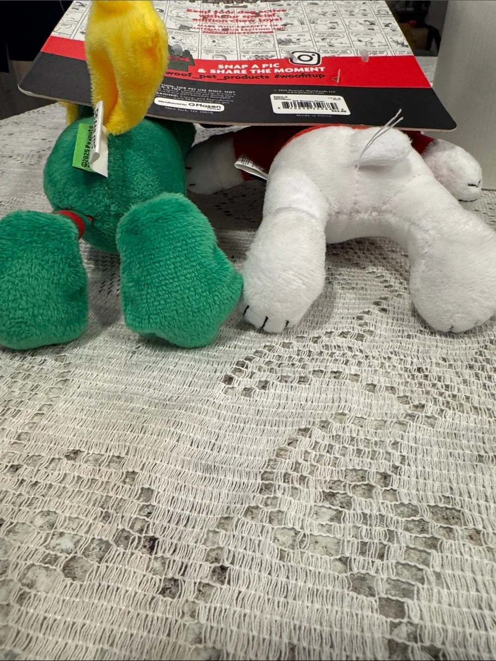 Peanuts Holiday Dog Toy 2-Pack Snoopy as Santa Claus &  Woodstock as an elf. NEW
